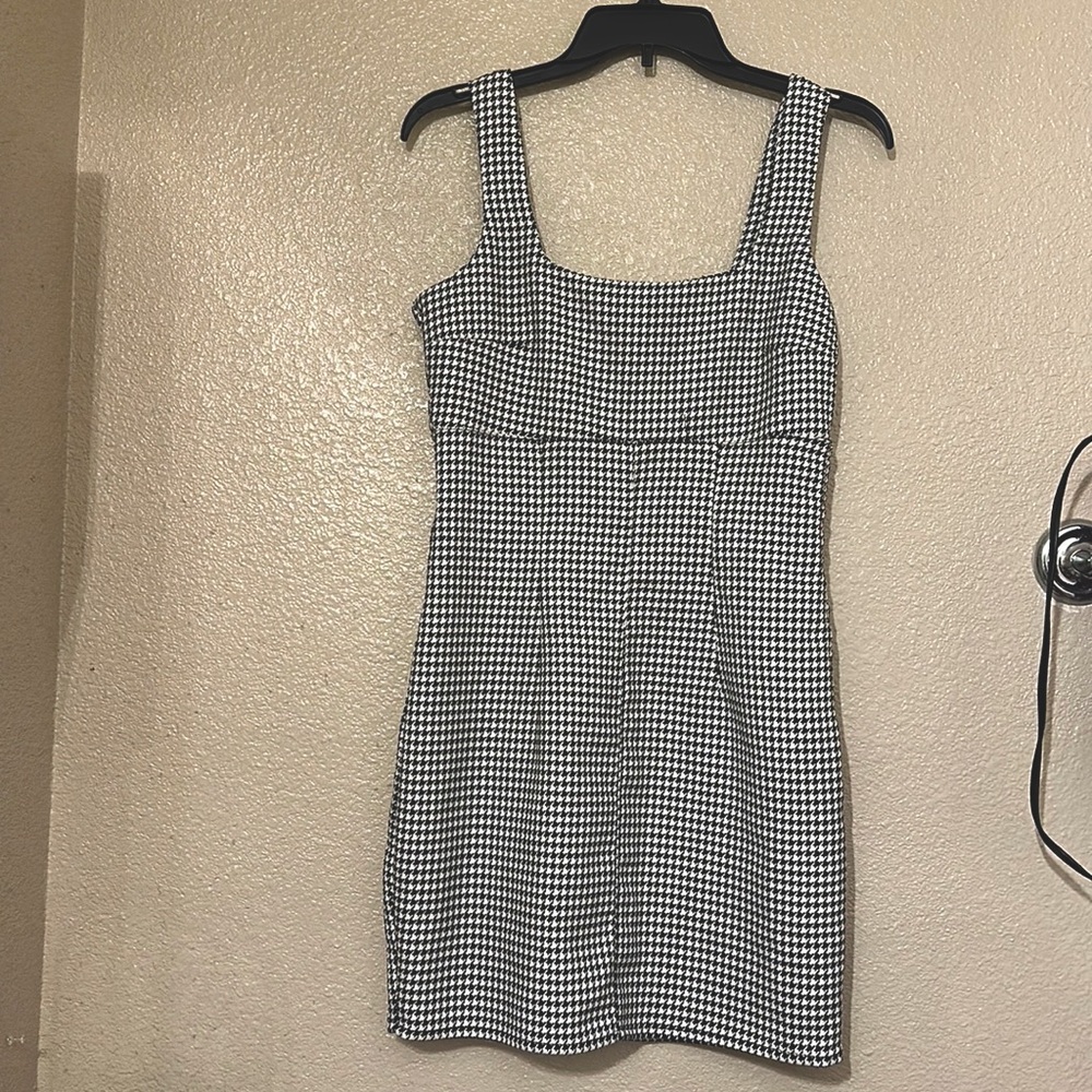 Black and White patterned dress